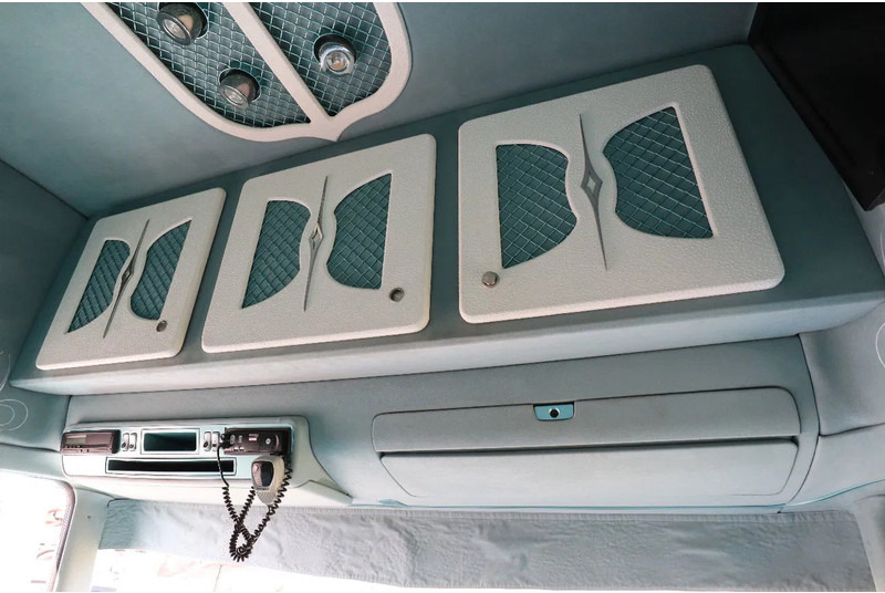 Camion fourgon Scania R560 V8 | BERTHONS HOT ROD | CUSTOM SPECIAL TRUCK: photos 19