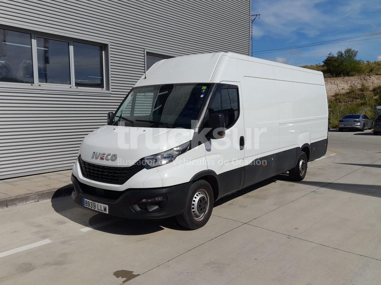 IVECO DAILY 35S16 - Fourgon grand volume: photos 1 IVECO DAILY 35S16 - Fourgon grand volume: photos 1