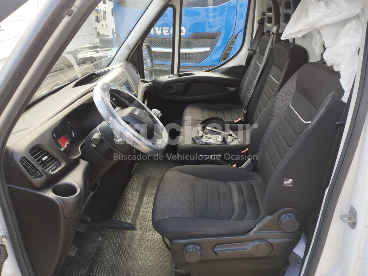 IVECO DAILY 35S16 F 12M3 - crédit-bail IVECO DAILY 35S16 F 12M3: photos 7