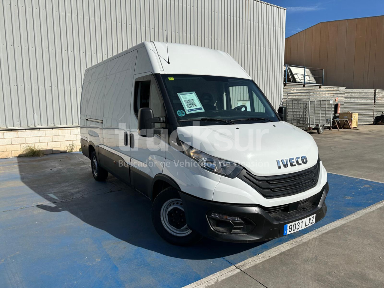 IVECO DAILY 35S16 F 12M3 - Fourgon grand volume: photos 2 IVECO DAILY 35S16 F 12M3 - Fourgon grand volume: photos 2