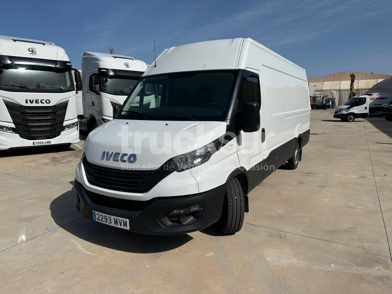 IVECO DAILY 35S16 F 16M3 - Fourgon grand volume: photos 1 IVECO DAILY 35S16 F 16M3 - Fourgon grand volume: photos 1
