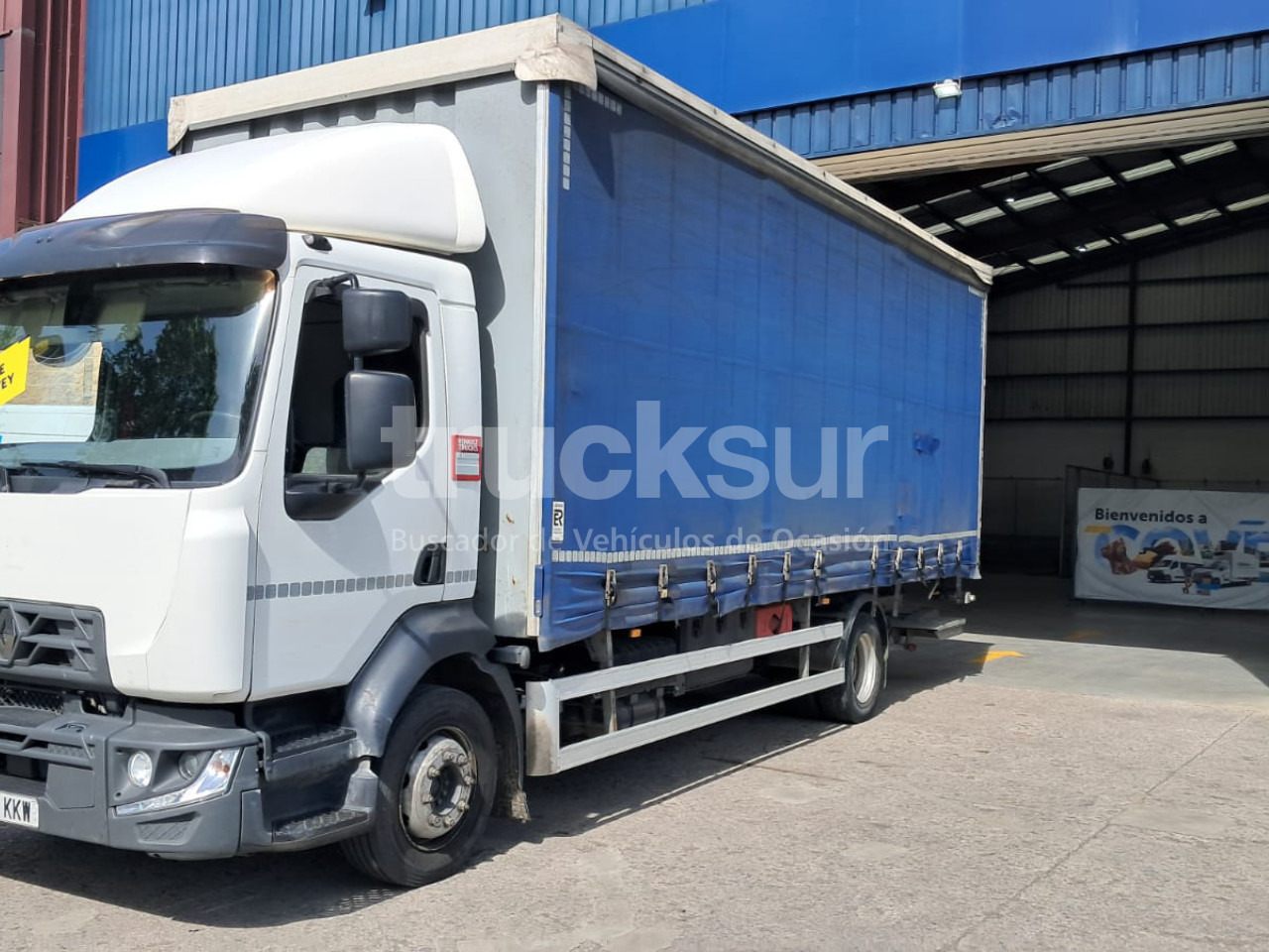 RENAULT D 12.210 SEMITAULINER - Camion à rideaux coulissants: photos 3 RENAULT D 12.210 SEMITAULINER - Camion à rideaux coulissants: photos 3