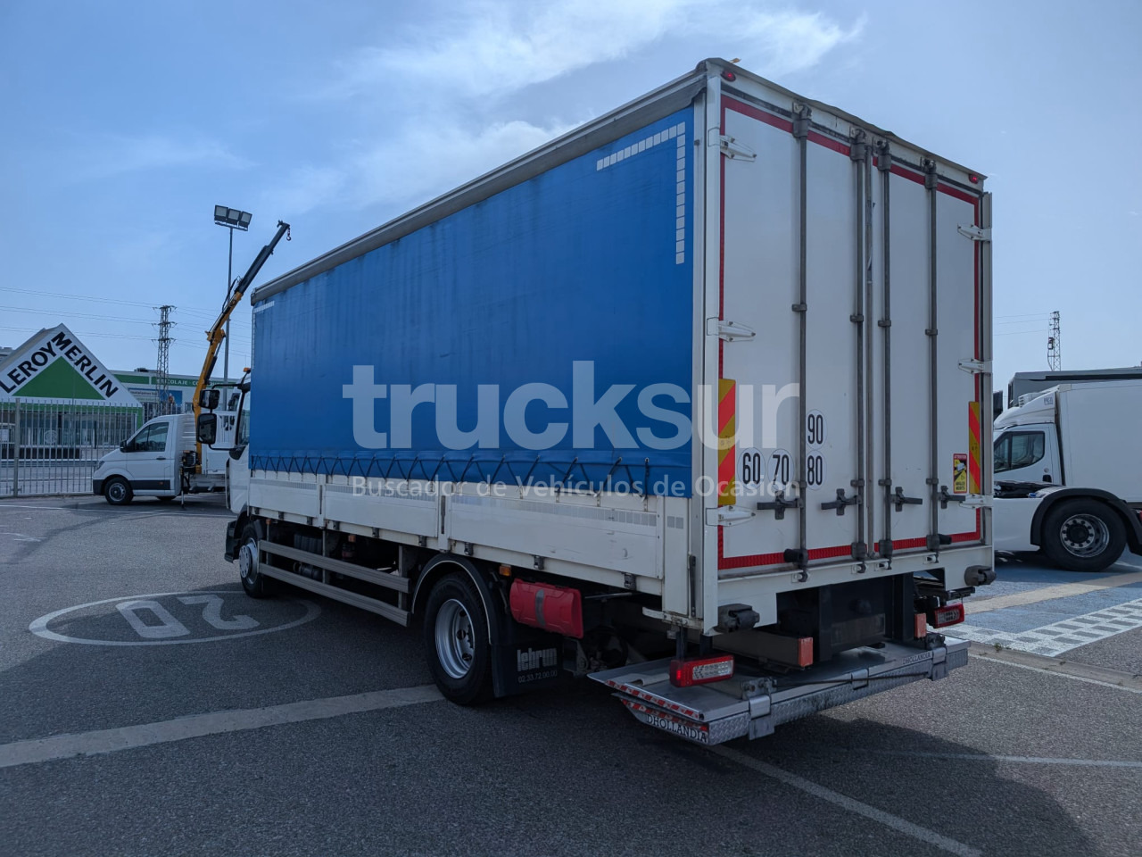 RENAULT D240.12 - Camion à rideaux coulissants: photos 4 RENAULT D240.12 - Camion à rideaux coulissants: photos 4