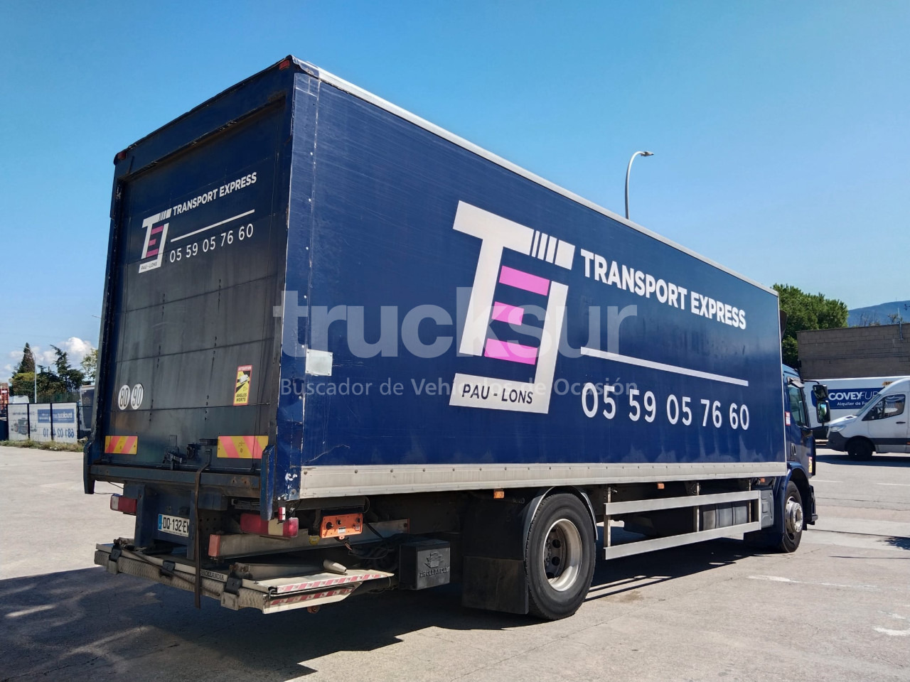 RENAULT D280.18 - Camion fourgon: photos 2 RENAULT D280.18 - Camion fourgon: photos 2