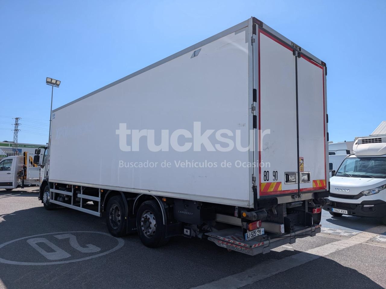 RENAULT D320.26 ejes 6x2*4 - Camion frigorifique: photos 3 RENAULT D320.26 ejes 6x2*4 - Camion frigorifique: photos 3