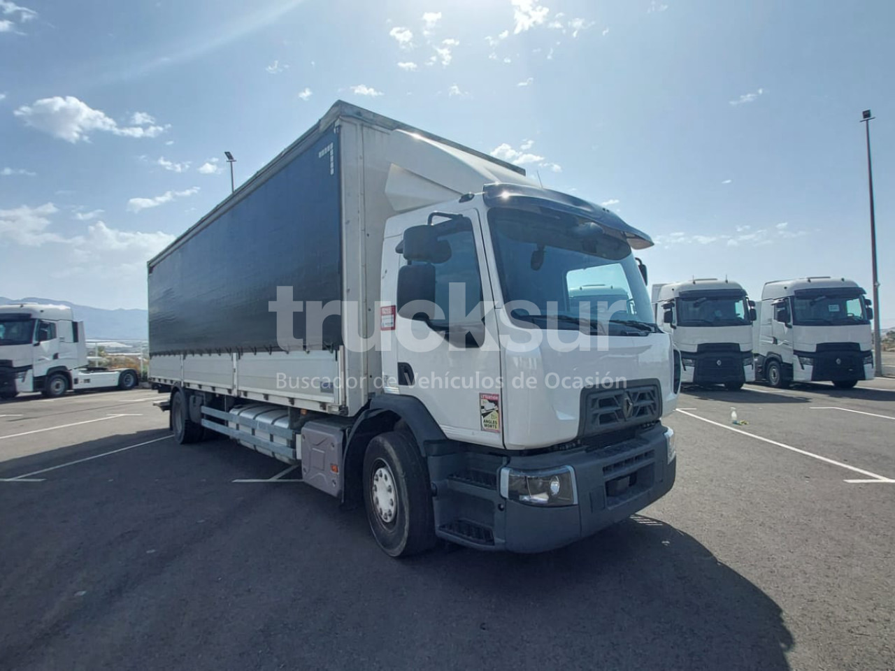 RENAULT D380.18 - Camion à rideaux coulissants: photos 2 RENAULT D380.18 - Camion à rideaux coulissants: photos 2