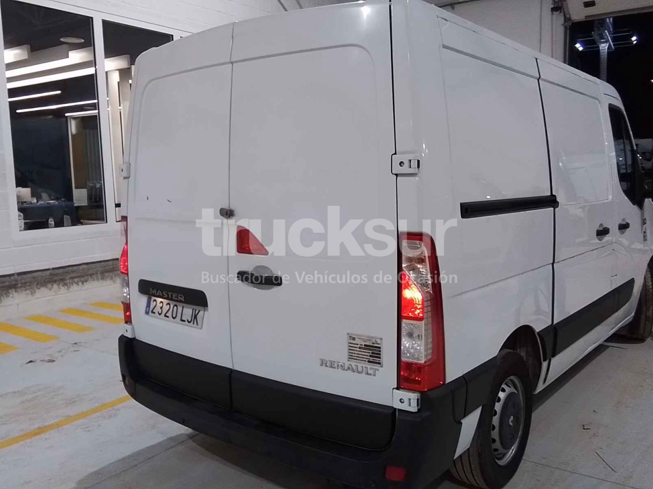 RENAULT MASTER 125.35 - Utilitaire frigorifique: photos 2 RENAULT MASTER 125.35 - Utilitaire frigorifique: photos 2