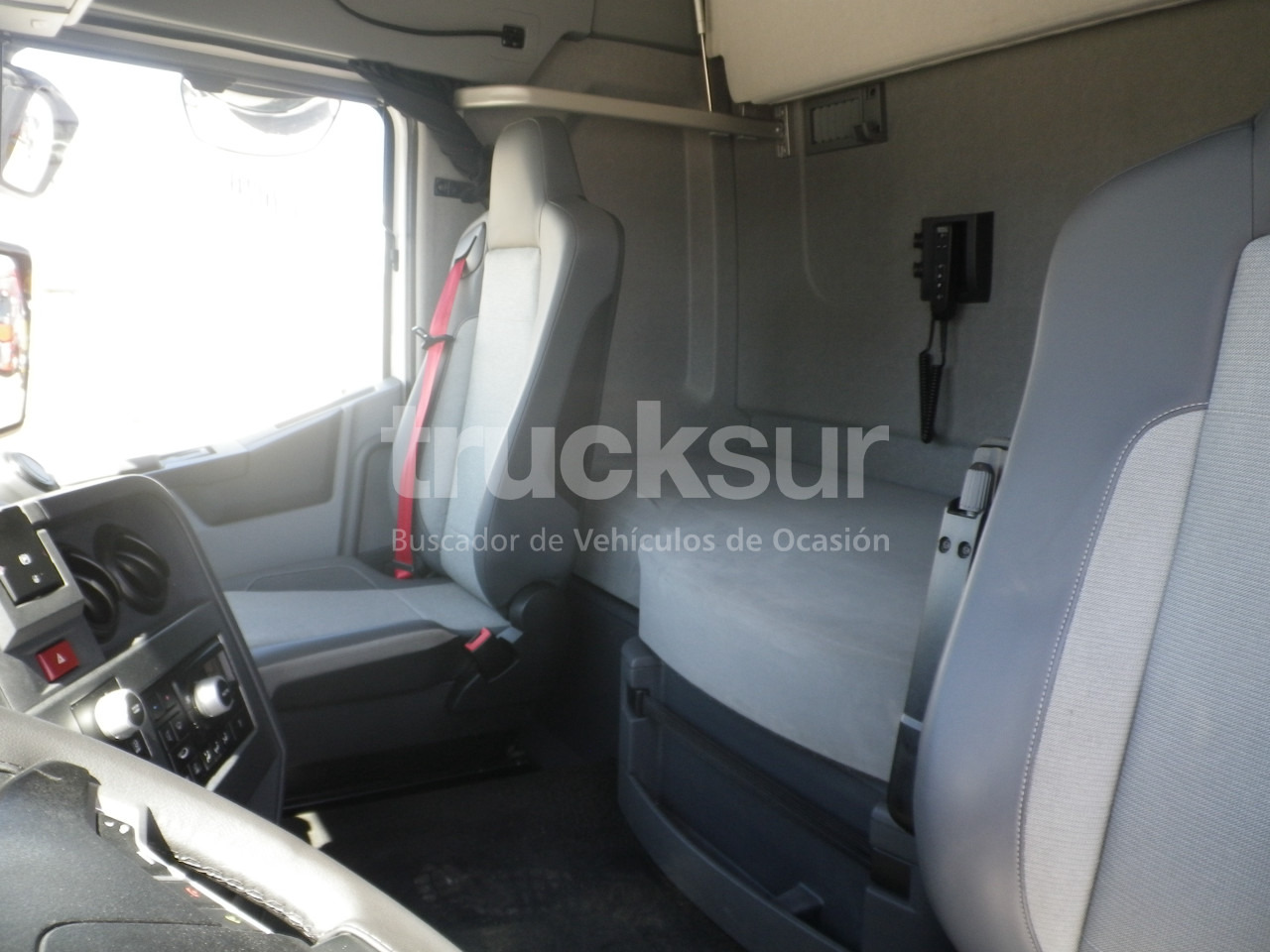 Tracteur routier RENAULT T440 SLEEPER CAB: photos 8