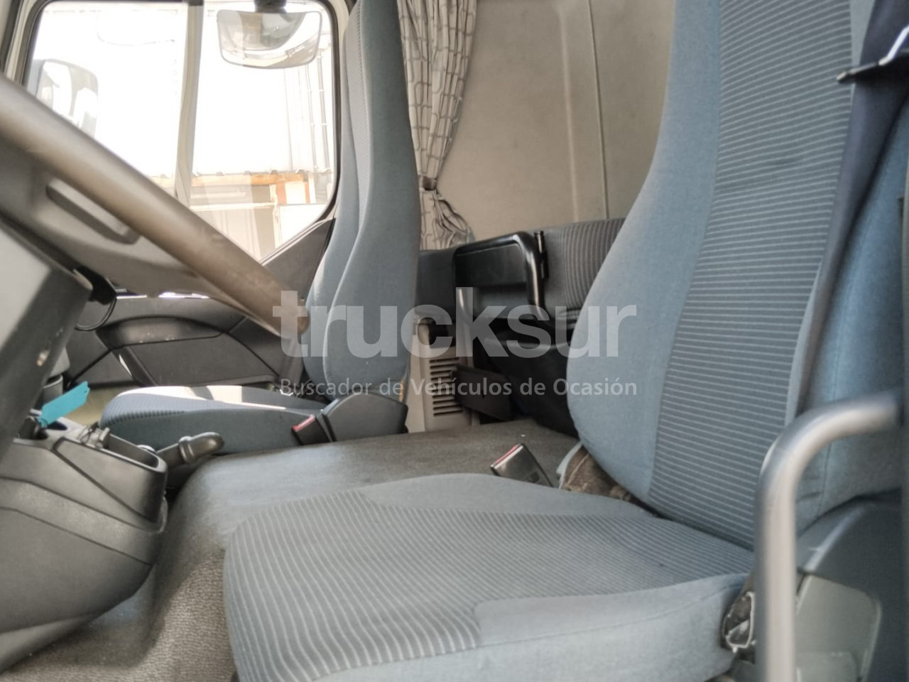 VOLVO FL290 - Camion frigorifique: photos 3 VOLVO FL290 - Camion frigorifique: photos 3