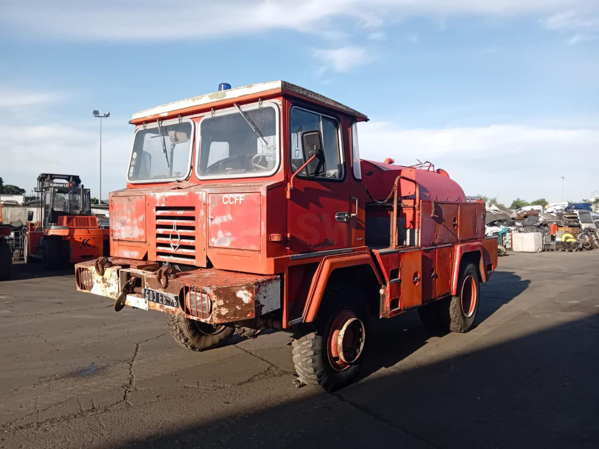 Berliet - Camion de pompier: photos 1 Berliet - Camion de pompier: photos 1