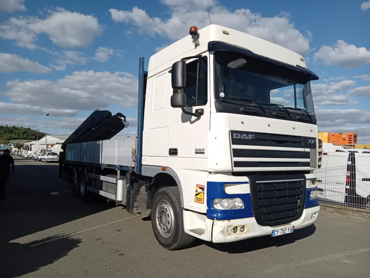 DAF XF105 460 - Camion plateau: photos 1 DAF XF105 460 - Camion plateau: photos 1