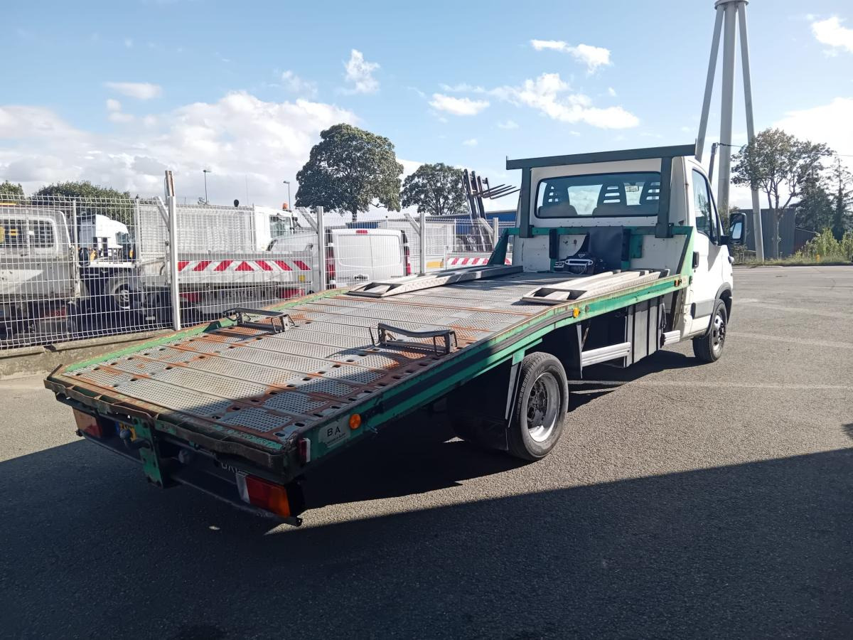 Iveco 35C14HPI - Remorqueuse: photos 2 Iveco 35C14HPI - Remorqueuse: photos 2