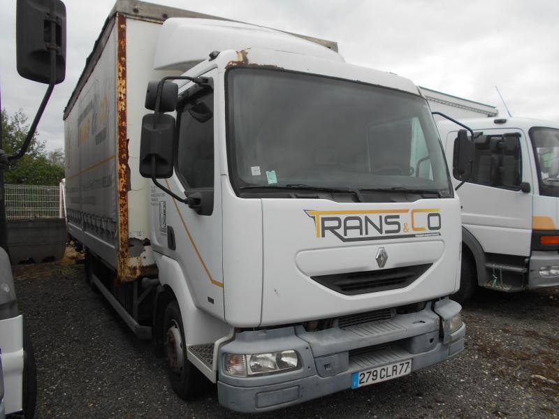 Renault Midlum 180 - Camion à rideaux coulissants: photos 2 Renault Midlum 180 - Camion à rideaux coulissants: photos 2