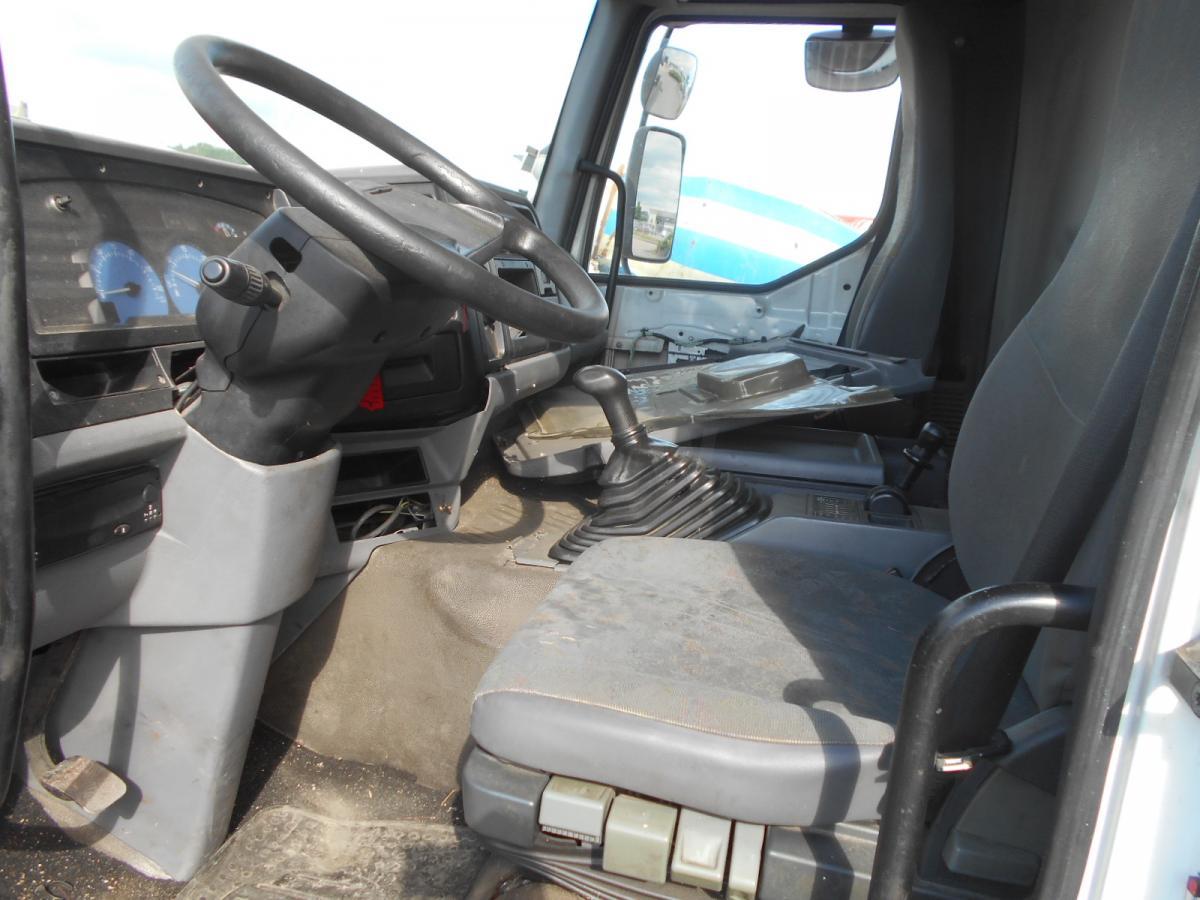 Photo d'intérieur 1: Châssis cabine Renault Premium 270 DCI Photo d'intérieur 1: Châssis cabine Renault Premium 270 DCI