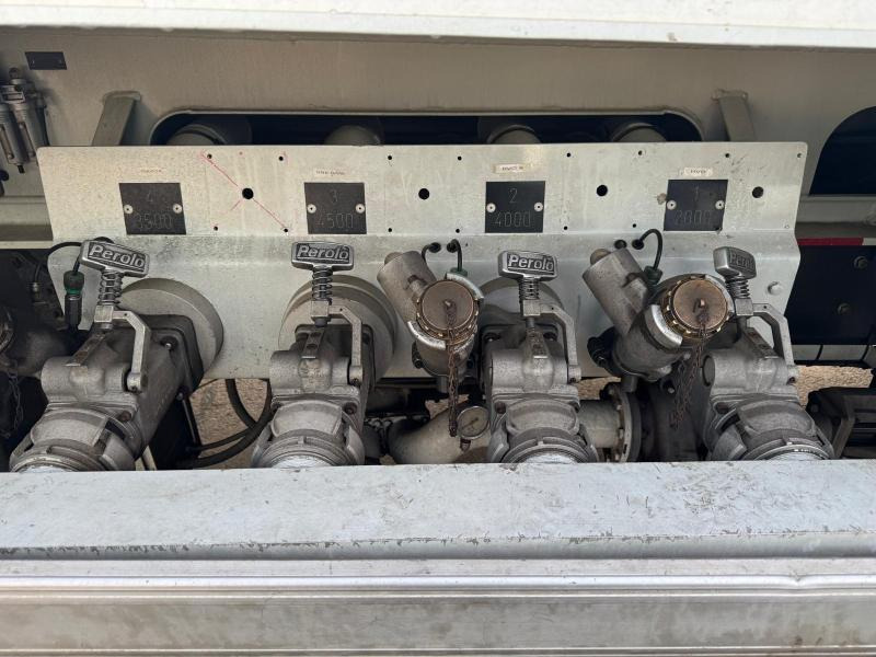 Camion citerne pour transport de carburant Renault Premium 300 DXI: photos 9
