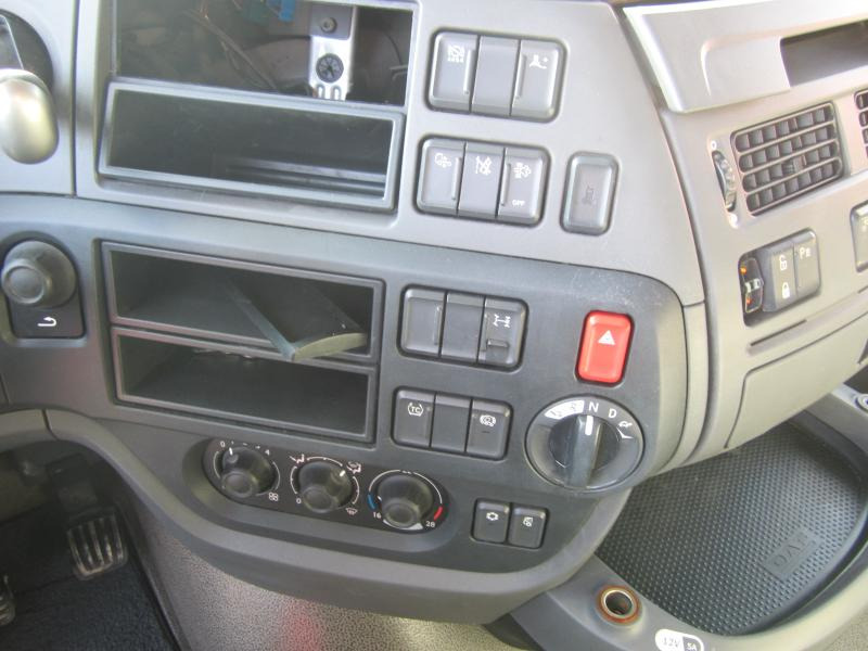 Tracteur routier DAF XF105 460: photos 11
