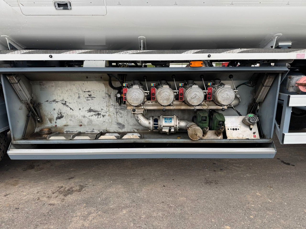 Remorque citerne HMK Bilcon 22.000 l. ADR Tank 4 compartment: photos 9