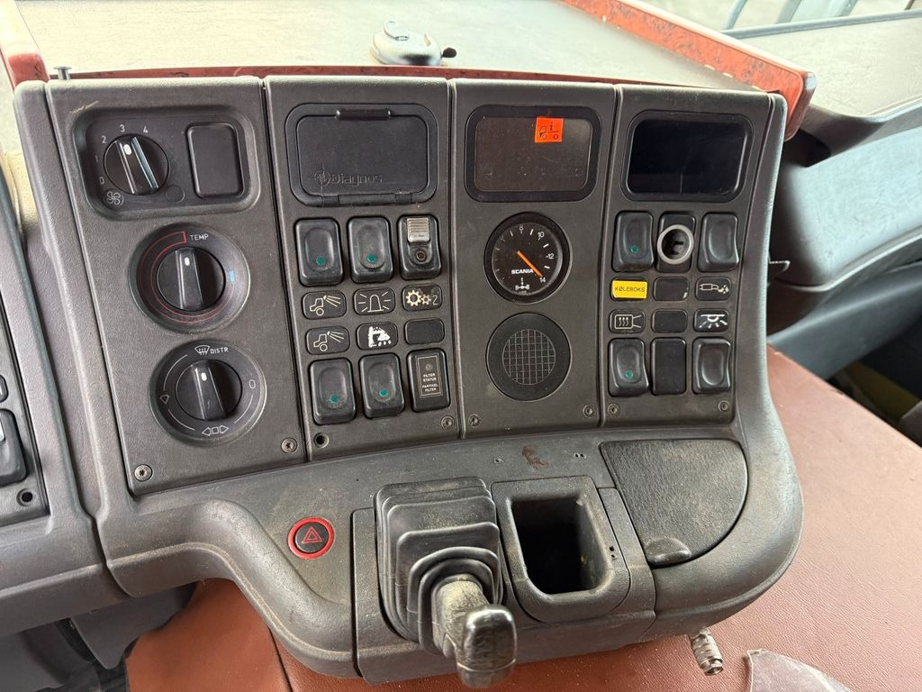 Camion plateau Scania P94/220 4x2 Manuel - Euro 2: photos 8