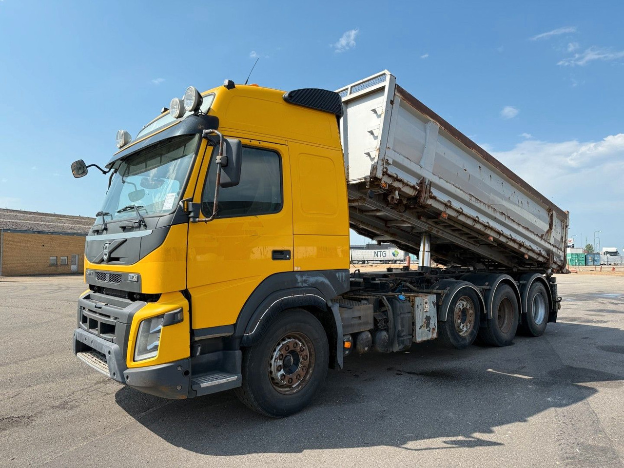 Volvo FMX500 8x4/4 Steel tipper Volvo FMX500 8x4/4 Steel tipper / Kipper - Camion benne: photos 1 Volvo FMX500 8x4/4 Steel tipper Volvo FMX500 8x4/4 Steel tipper / Kipper - Camion benne: photos 1