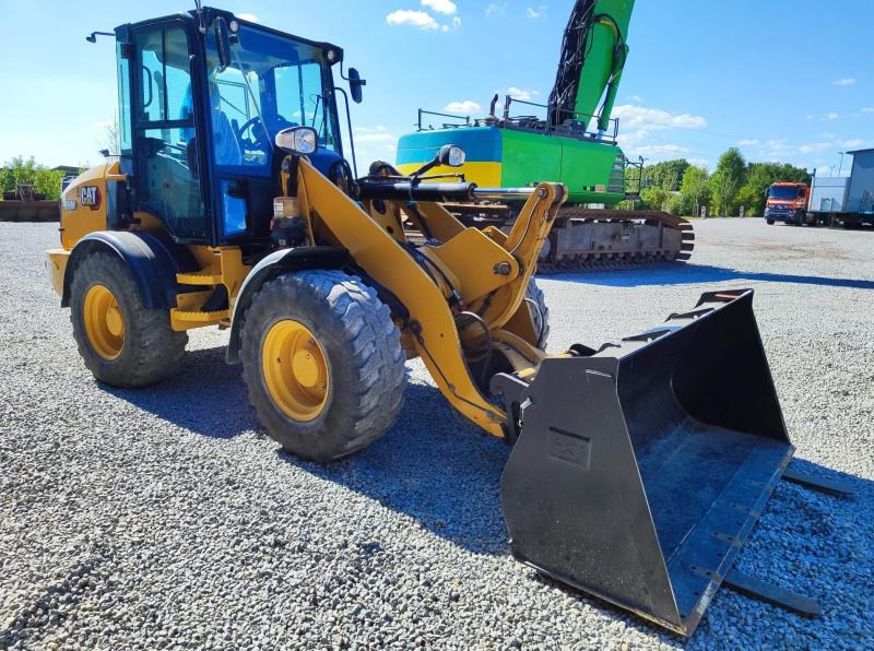 Caterpillar 908M - Chargeuse sur pneus: photos 3 Caterpillar 908M - Chargeuse sur pneus: photos 3