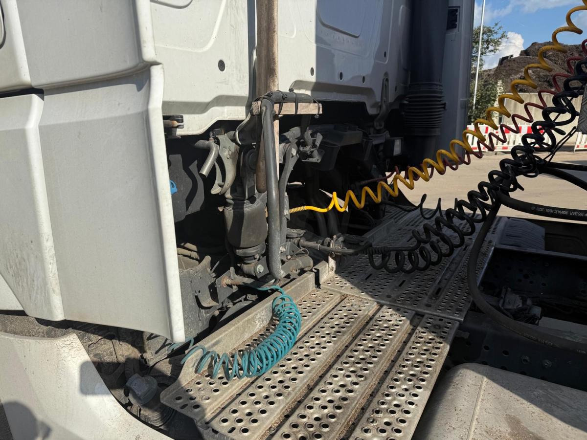 Mercedes Actros 1851 - Tracteur routier: photos 3 Mercedes Actros 1851 - Tracteur routier: photos 3
