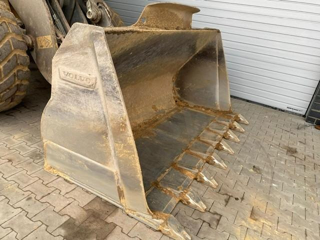 Volvo L90H - Chargeuse sur pneus: photos 5 Volvo L90H - Chargeuse sur pneus: photos 5