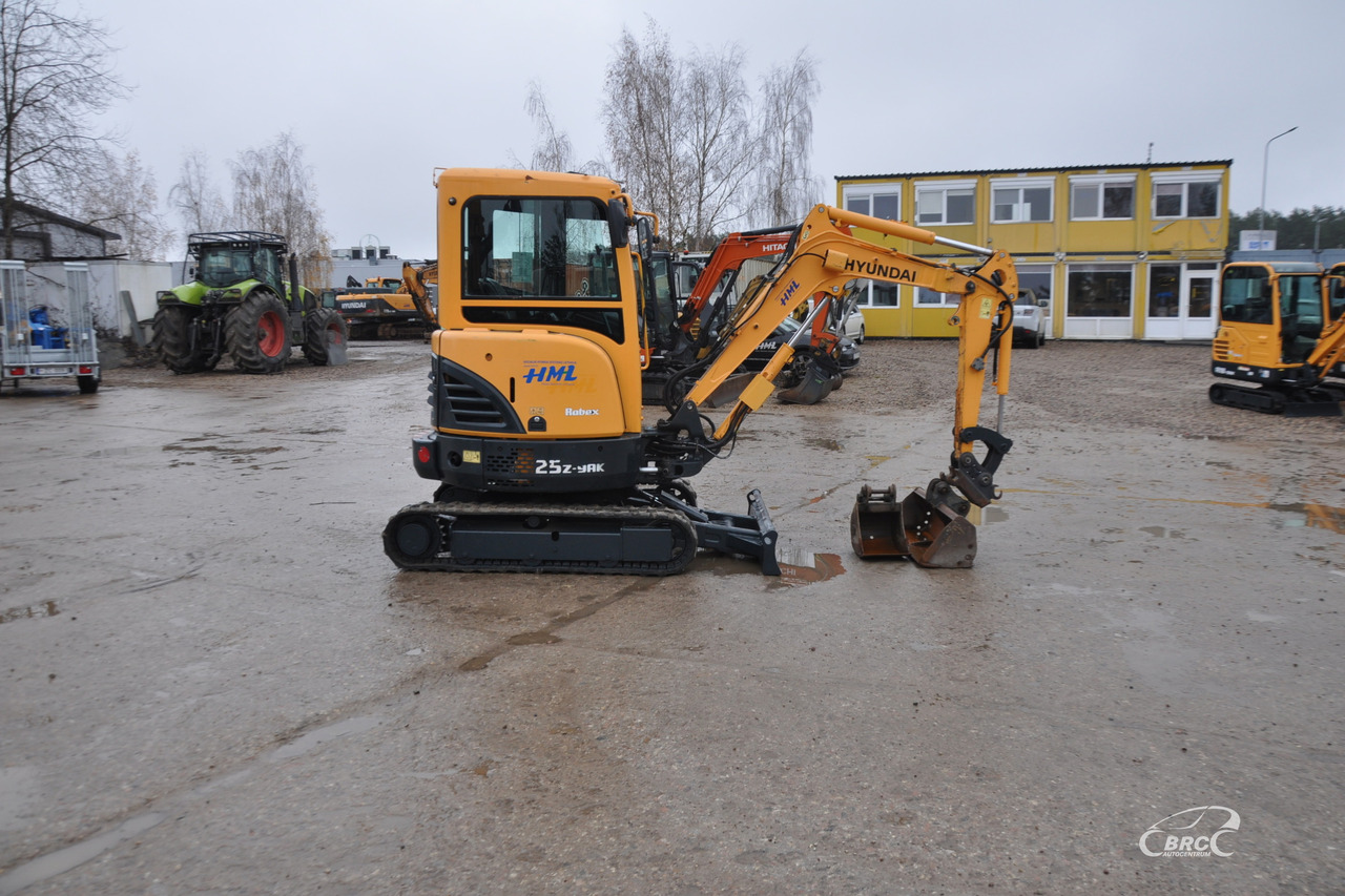 Hyundai R25Z-9AK - Mini pelle: photos 3 Hyundai R25Z-9AK - Mini pelle: photos 3