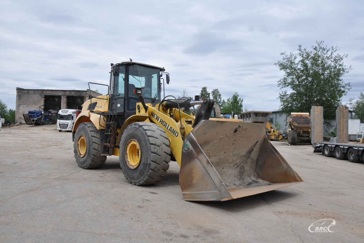 New Holland W270B - Chargeuse sur pneus: photos 2 New Holland W270B - Chargeuse sur pneus: photos 2