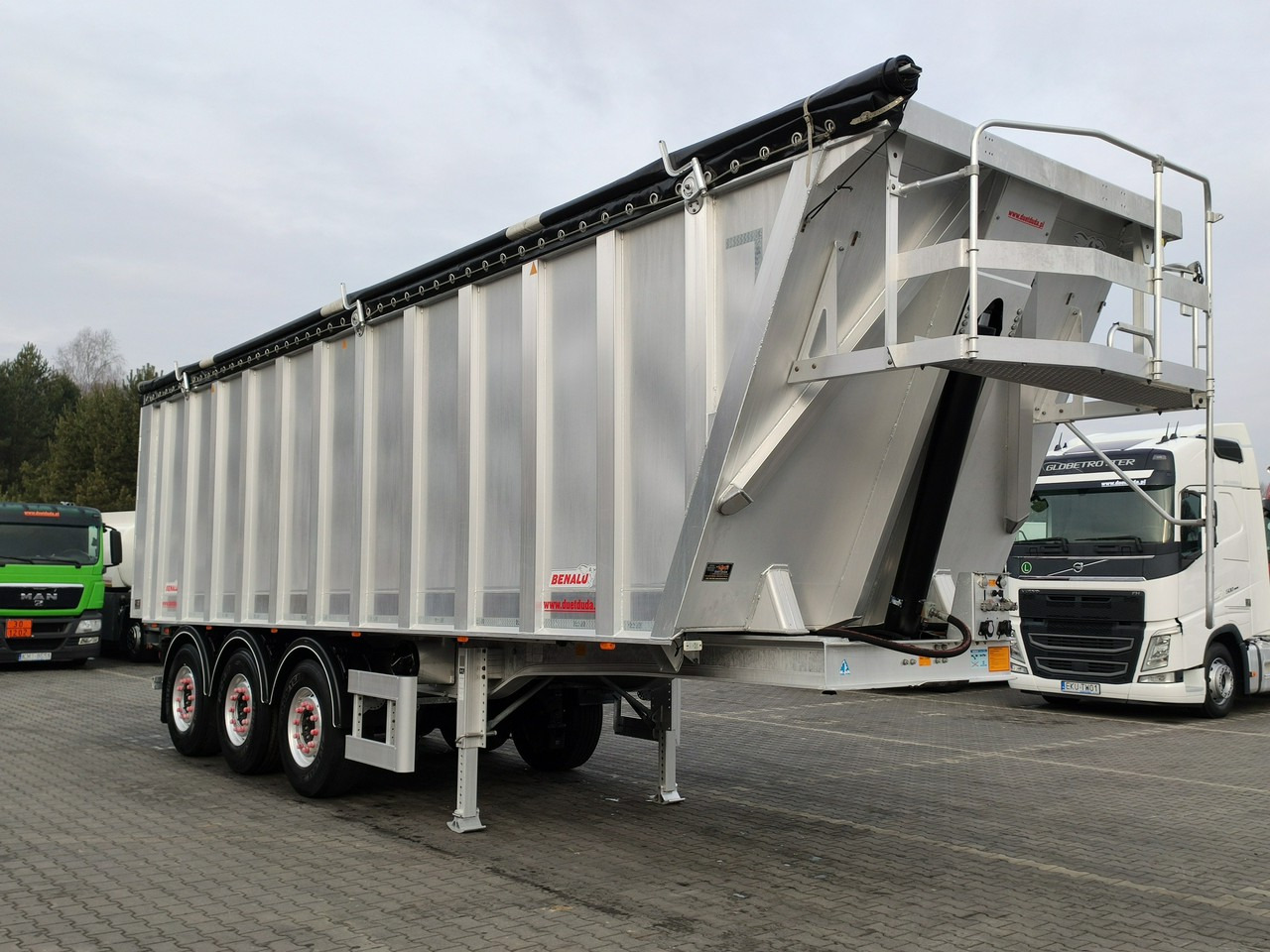 Benalu MULTIRUNNER 87 - Semi-remorque benne: photos 2 Benalu MULTIRUNNER 87 - Semi-remorque benne: photos 2