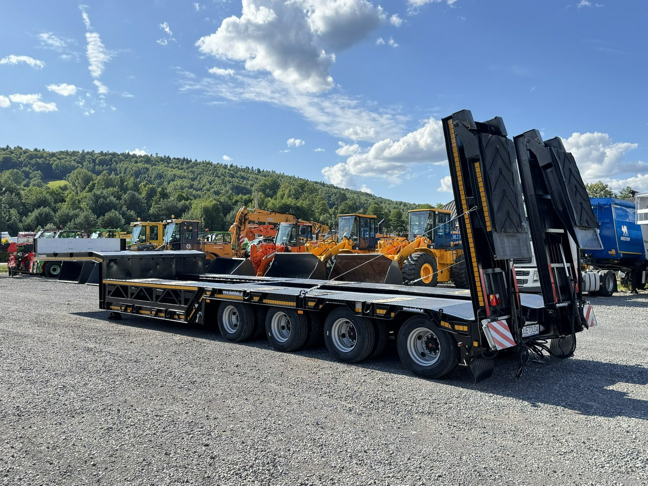 Bodex 4 osiowa NN4J Niskopodwoziówka Niskopodwozie Nowe Opony - Semi-remorque surbaissé: photos 4 Bodex 4 osiowa NN4J Niskopodwoziówka Niskopodwozie Nowe Opony - Semi-remorque surbaissé: photos 4