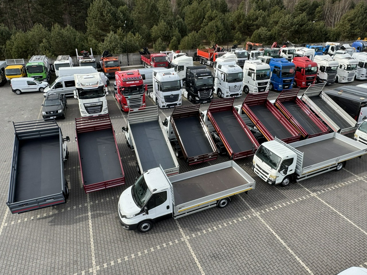 Iveco Daily 35C14 - Utilitaire benne: photos 4 Iveco Daily 35C14 - Utilitaire benne: photos 4