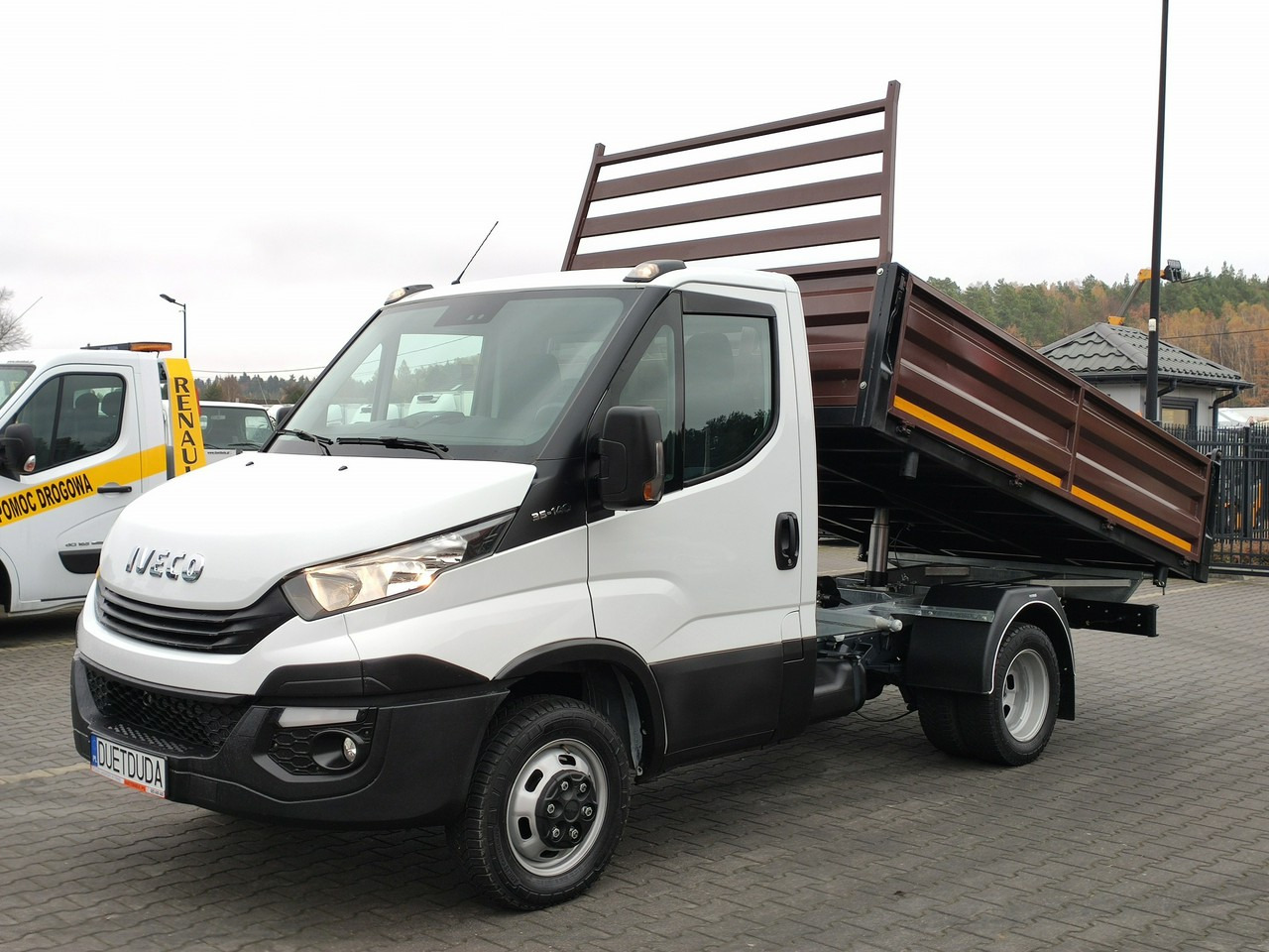 Iveco Daily 35C14 - Utilitaire benne: photos 2 Iveco Daily 35C14 - Utilitaire benne: photos 2
