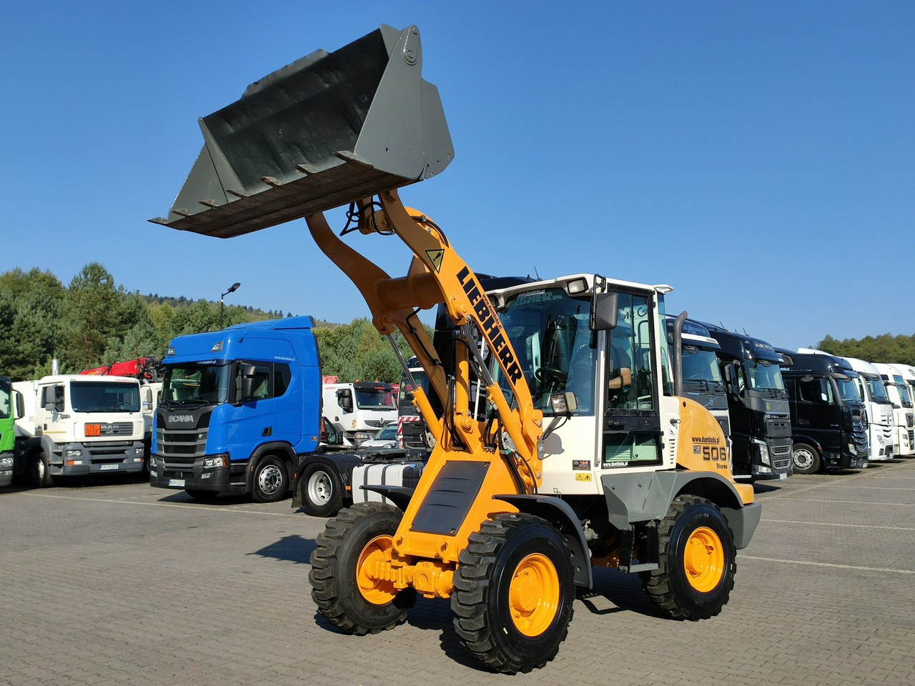 Liebherr L 506 STEREO Szybkozłącze / Łyżka Krokodyl + Widły Waga 6300kg - Valet de ferme: photos 1 Liebherr L 506 STEREO Szybkozłącze / Łyżka Krokodyl + Widły Waga 6300kg - Valet de ferme: photos 1