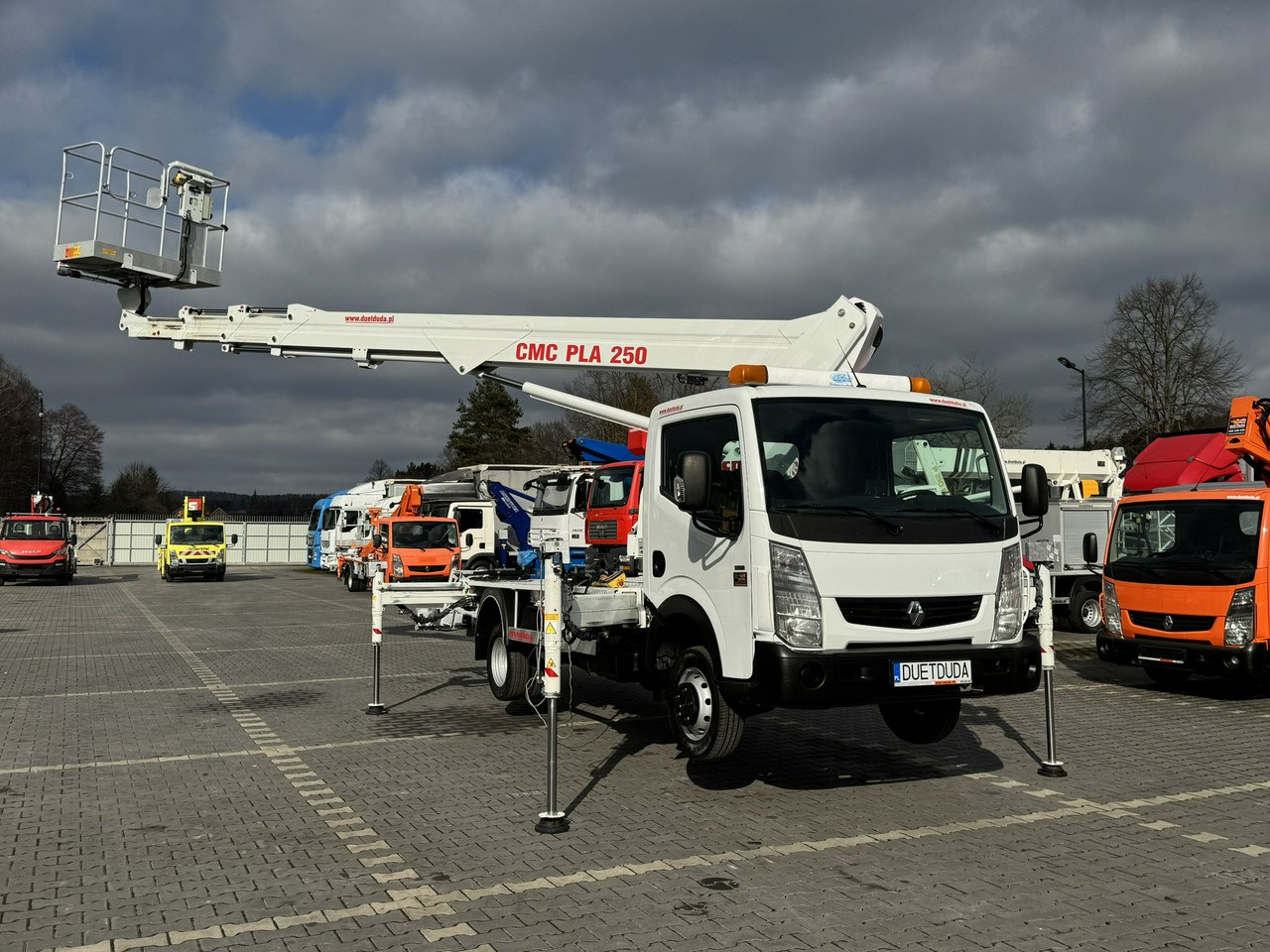Renault Maxity - Camion avec nacelle: photos 2 Renault Maxity - Camion avec nacelle: photos 2