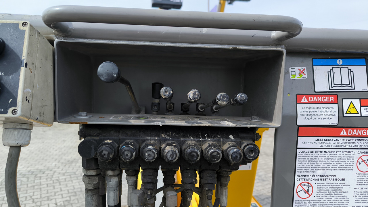 Nacelle articulée NIFTYLIFT HR 12 NDE: photos 10