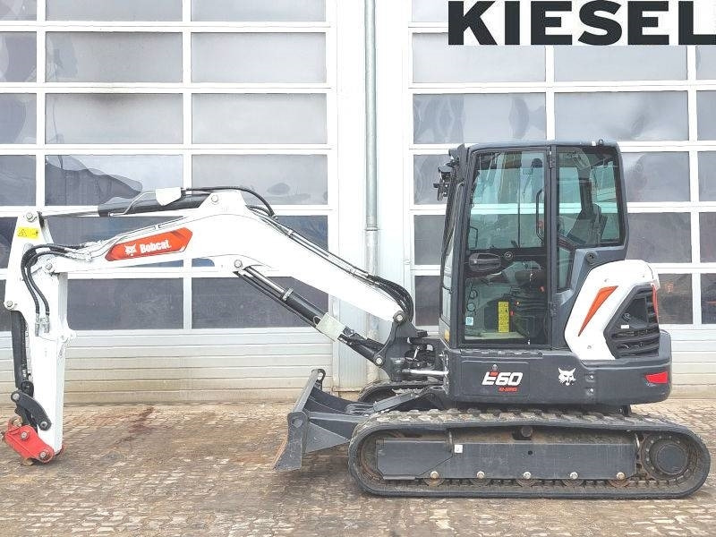 Bobcat E 60 - Mini pelle: photos 1 Bobcat E 60 - Mini pelle: photos 1