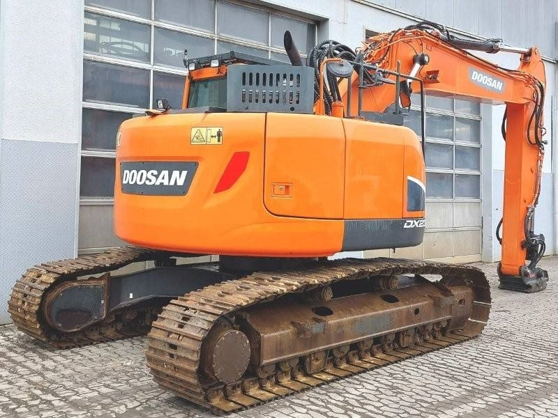 Pelle sur chenille Doosan DX 235 LCR-5: photos 6
