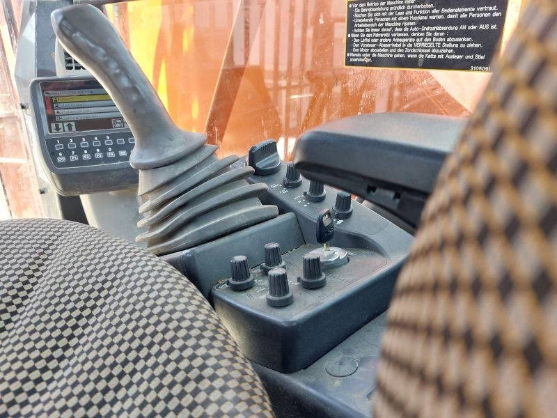 Pelle Hitachi EX 1200-6: photos 7