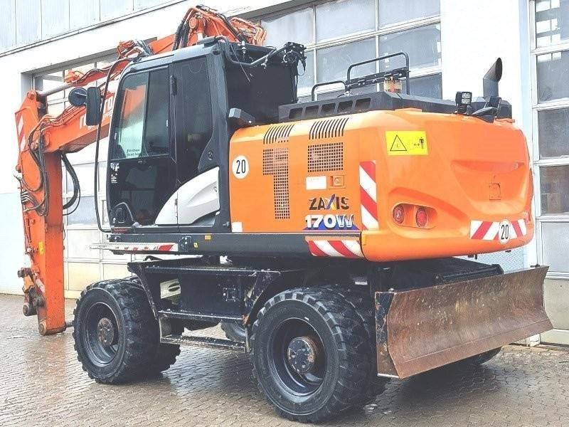 Hitachi ZX 170 W-6 - Pelle sur pneus: photos 3 Hitachi ZX 170 W-6 - Pelle sur pneus: photos 3
