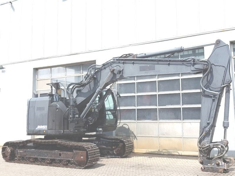 Hitachi ZX 225 US LC-6 - Pelle sur chenille: photos 4 Hitachi ZX 225 US LC-6 - Pelle sur chenille: photos 4