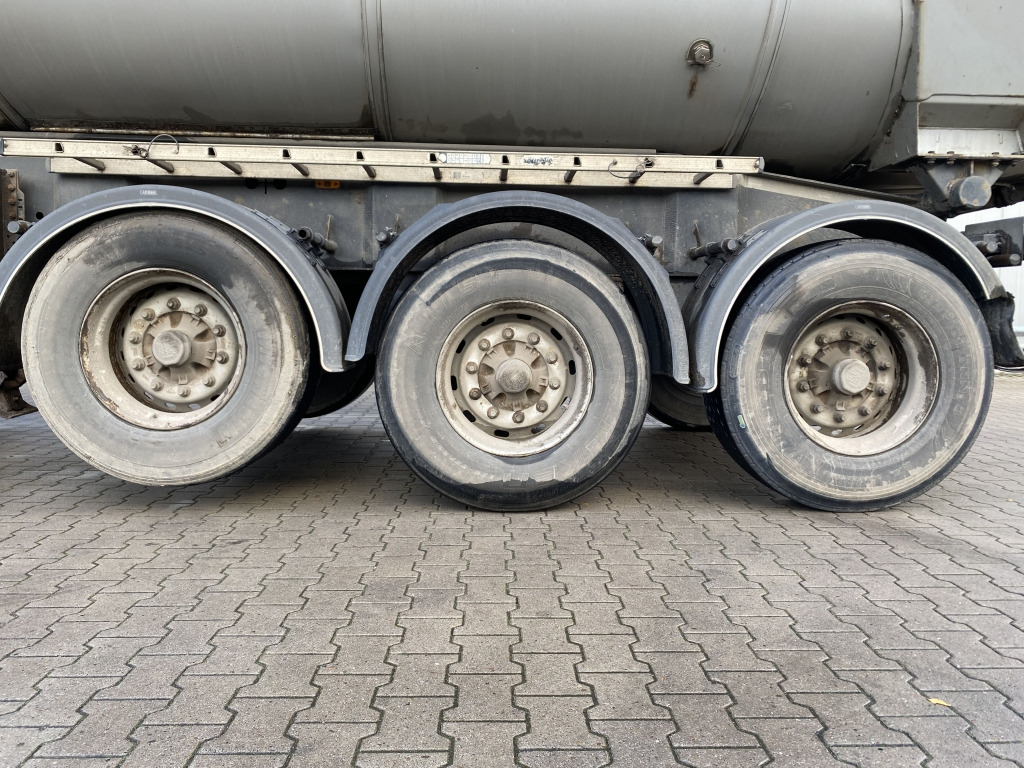 Carnehl CHKS/HH Stahl-Halbschalenmulde - Semi-remorque benne: photos 5 Carnehl CHKS/HH Stahl-Halbschalenmulde - Semi-remorque benne: photos 5