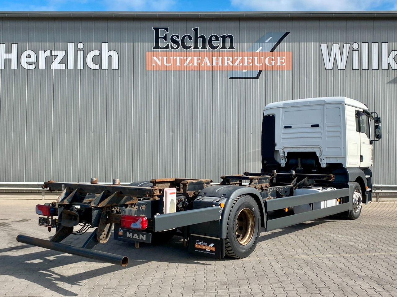 MAN TGA 18.350 LL Fahrschule*Driving school*5 Sitze MAN TGA 18.350 LL Fahrschule*Driving school*5 Sitze - Camion plateau: photos 5 MAN TGA 18.350 LL Fahrschule*Driving school*5 Sitze MAN TGA 18.350 LL Fahrschule*Driving school*5 Sitze - Camion plateau: photos 5
