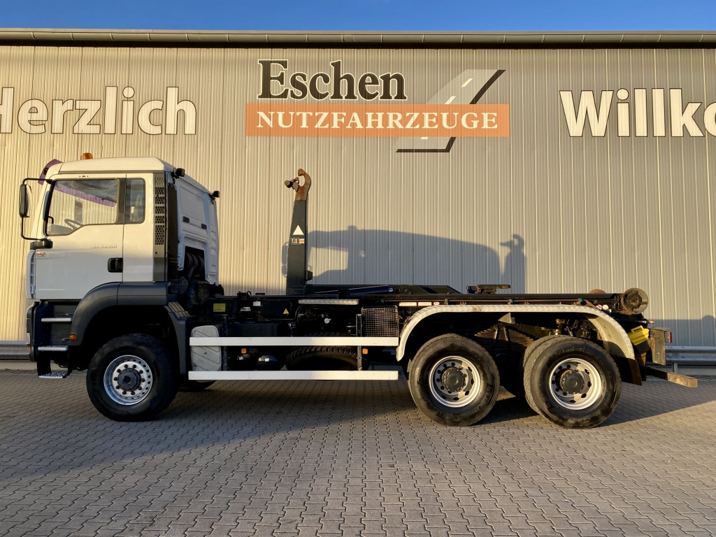 MAN TGA 33.390 6x6 BB - Camion ampliroll: photos 3 MAN TGA 33.390 6x6 BB - Camion ampliroll: photos 3