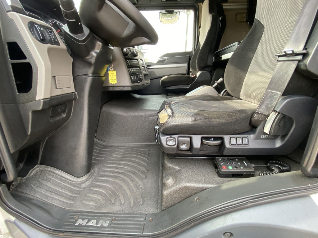 MAN TGL 12.250 4x2 BL - Camion à rideaux coulissants: photos 4 MAN TGL 12.250 4x2 BL - Camion à rideaux coulissants: photos 4