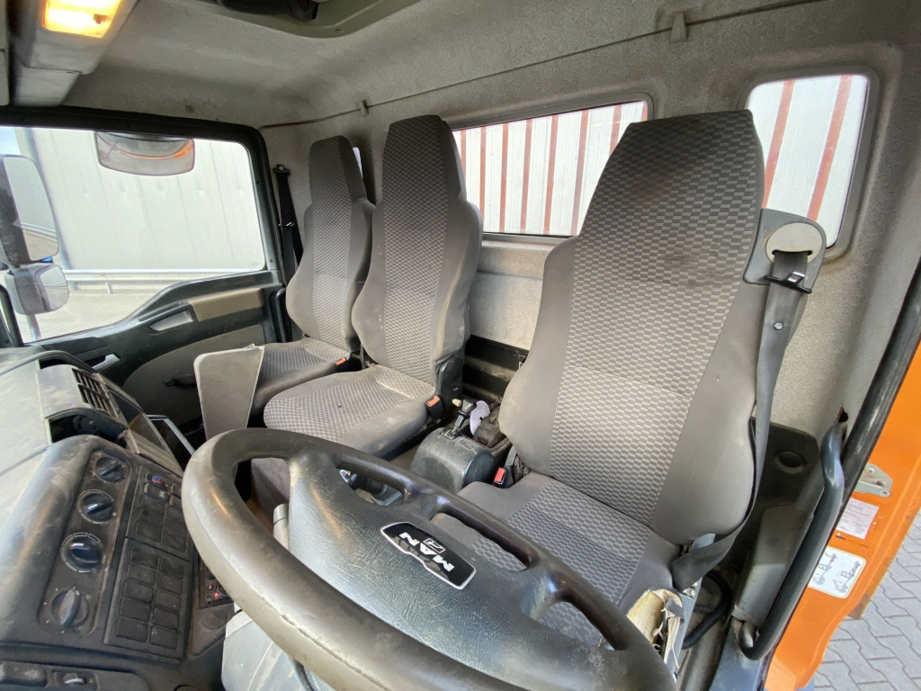 MAN TGL 8.210 4x2 BL - Camion plateau: photos 4 MAN TGL 8.210 4x2 BL - Camion plateau: photos 4