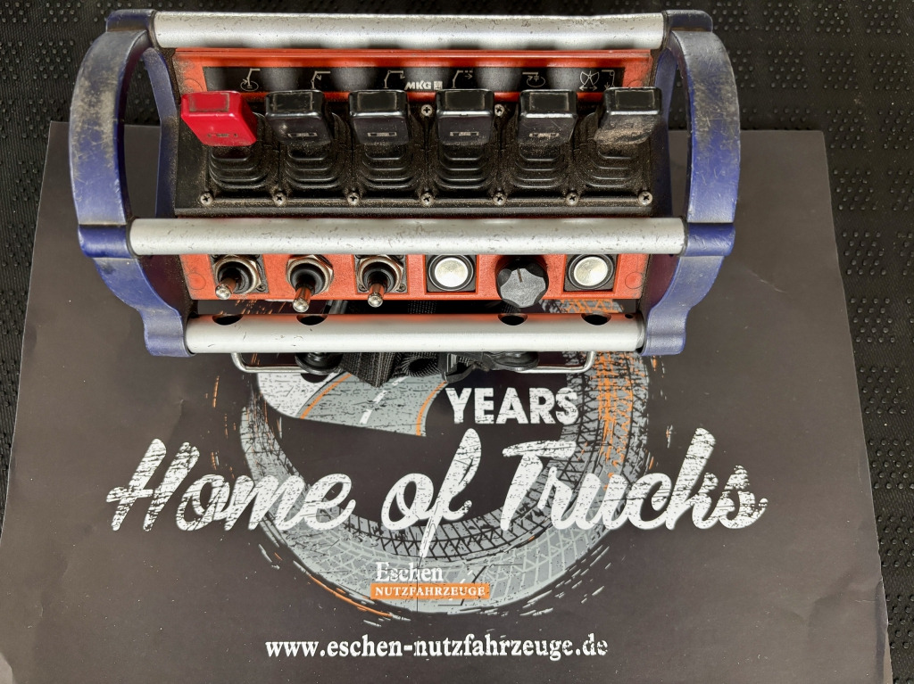 Camion plateau, Camion grue MAN TGS 18.360 4x2 LL / MKG HLK 111 Kran: photos 8 Camion plateau, Camion grue MAN TGS 18.360 4x2 LL / MKG HLK 111 Kran: photos 8