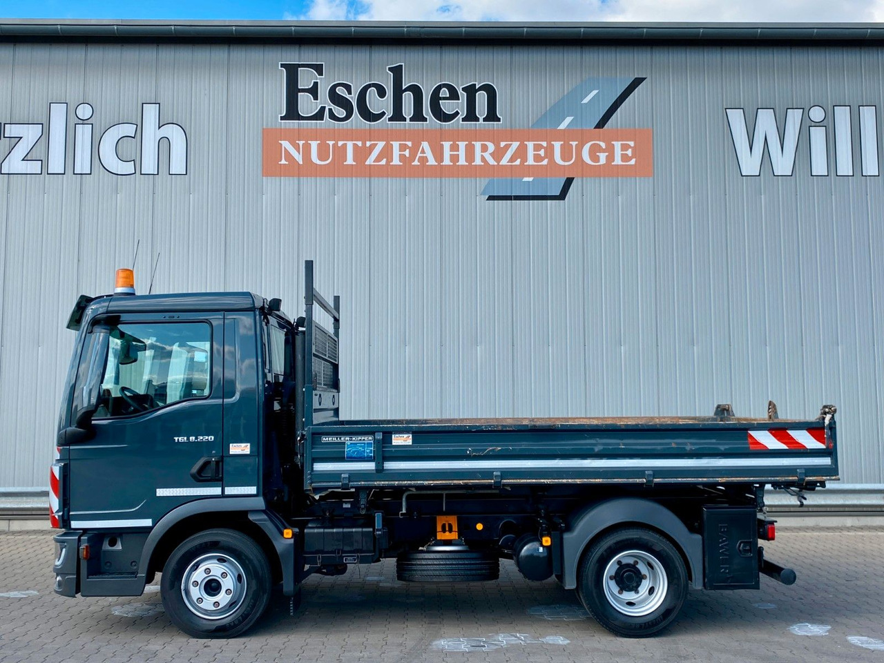 MAN TGS 8.220 BB| MEILLER*3x Sitze*Navi*2x AHK*Klima - Utilitaire benne: photos 3 MAN TGS 8.220 BB| MEILLER*3x Sitze*Navi*2x AHK*Klima - Utilitaire benne: photos 3