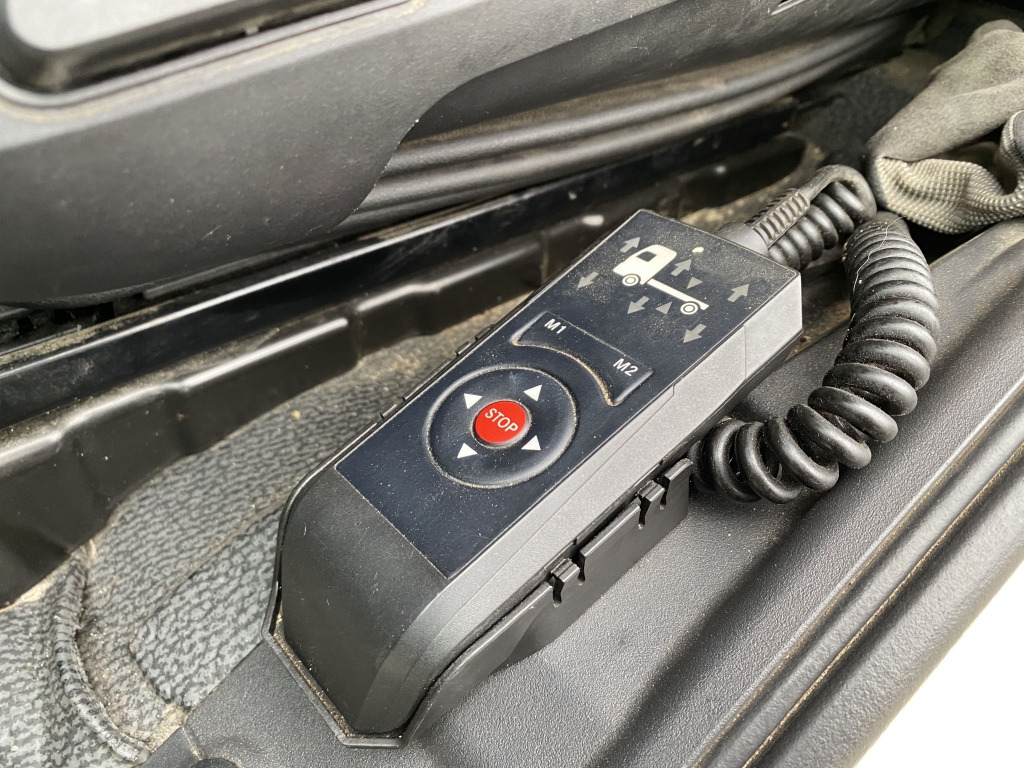 Camion plateau, Camion grue Mercedes-Benz 2540 LL 6x2 Antos / Palfinger PK 23001 Kran: photos 7 Camion plateau, Camion grue Mercedes-Benz 2540 LL 6x2 Antos / Palfinger PK 23001 Kran: photos 7