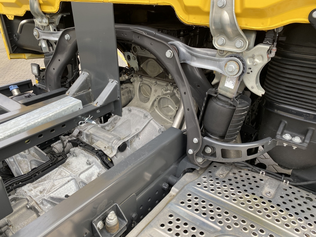 Camion porte-conteneur/ Caisse mobile Mercedes-Benz 2542 L 6x2 Actros Giga-Space: photos 15 Camion porte-conteneur/ Caisse mobile Mercedes-Benz 2542 L 6x2 Actros Giga-Space: photos 15