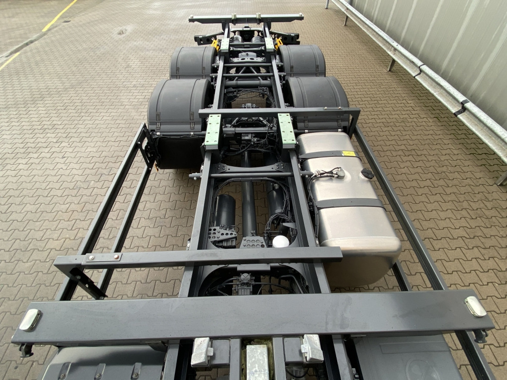 Camion porte-conteneur/ Caisse mobile Mercedes-Benz 2542 L 6x2 Actros Giga-Space: photos 12 Camion porte-conteneur/ Caisse mobile Mercedes-Benz 2542 L 6x2 Actros Giga-Space: photos 12